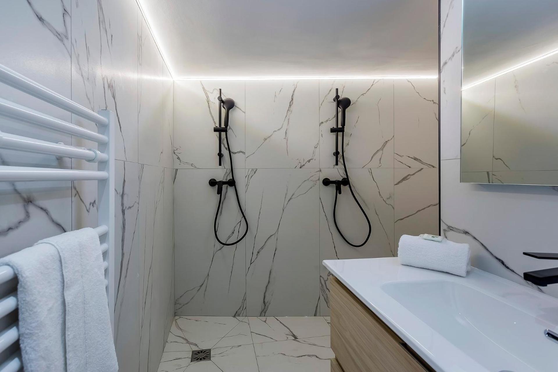 Suite Romantique Balneo Centre ליון מראה חיצוני תמונה