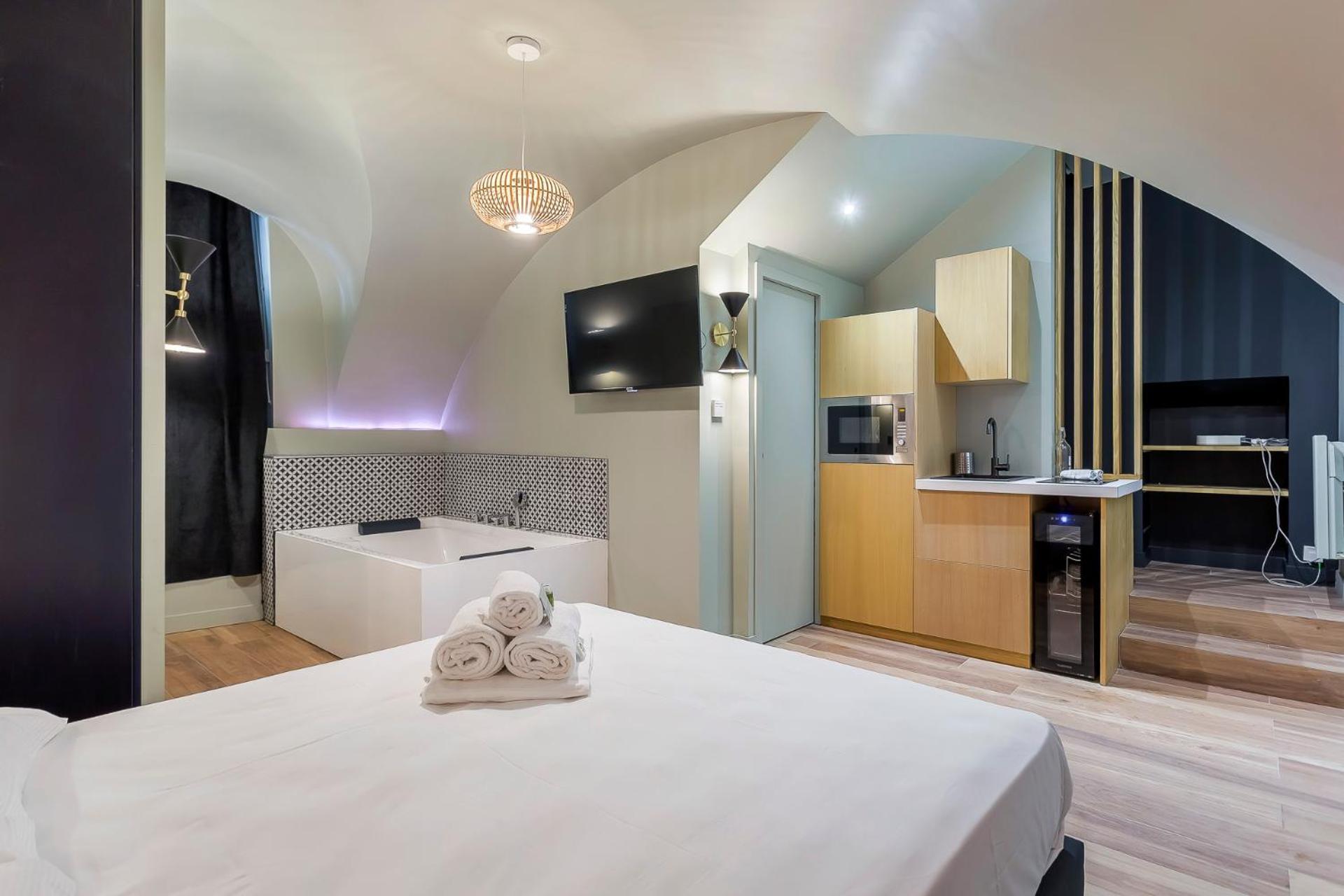 Suite Romantique Balneo Centre ליון מראה חיצוני תמונה